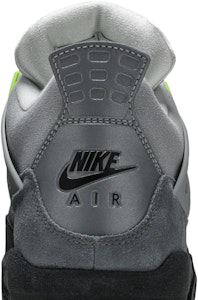 Air Jordan 4 Retro SE 'Neon 95' Sepatu Sneaker CT5342-007 Sizing Air Jordan 4 Retro SE 'Neon 95' Sepatu Sneaker CT5342-007