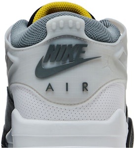 Air Jordan 4 RM 高级版 白黑烟灰火红 IB8052-100 Sizing Air Jordan 4 RM 高级版 白黑烟灰火红 IB8052-100