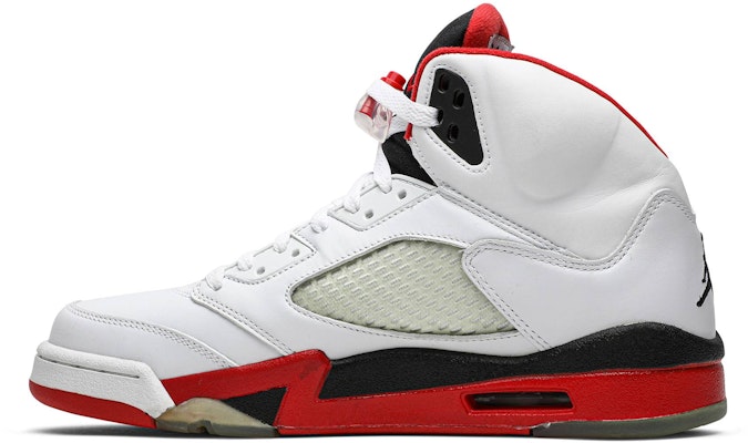 Air Jordan 5 Retro 2006 'Fire Red' 136027-162 Lookbook Air Jordan 5 Retro 2006 'Fire Red' 136027-162