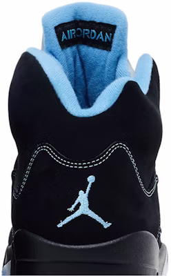 Air Jordan 5 復刻 2026 ''黑色大學藍'' DD0587-008 Sizing Air Jordan 5 復刻 2026 ''黑色大學藍'' DD0587-008