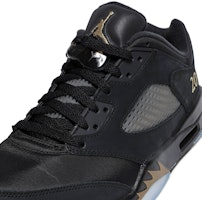 에어 조던 5 레트로 로우 '윙스' 20/21 졸업반 에디션 DJ1094-001 1