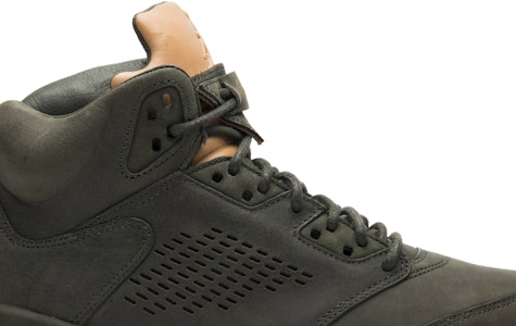 에어 조던 5 레트로 프리미엄 '비상' 881432-305 Order 에어 조던 5 레트로 프리미엄 '비상' 881432-305