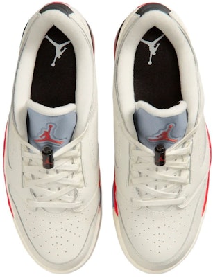 Air Jordan 60 Plus Low ''米白黑銀反光'' IH2047-100 Lookbook Air Jordan 60 Plus Low ''米白黑銀反光'' IH2047-100