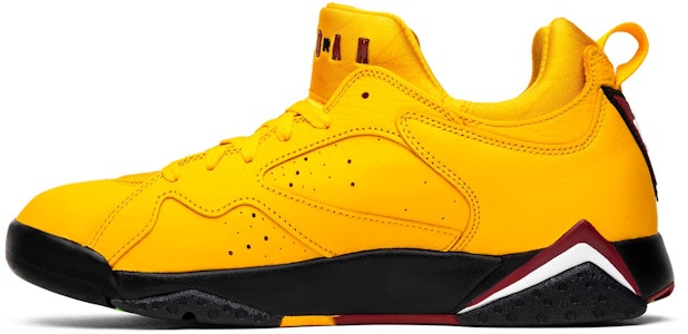 에어 조던 7 레트로 로우 NRG '택시' AR4422-701 Lookbook 에어 조던 7 레트로 로우 NRG '택시' AR4422-701