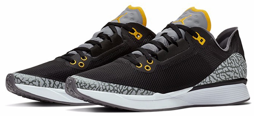 Air Jordan 88 Racer Hitam Varsity Maize AV1200-007 Lookbook Air Jordan 88 Racer Hitam Varsity Maize AV1200-007