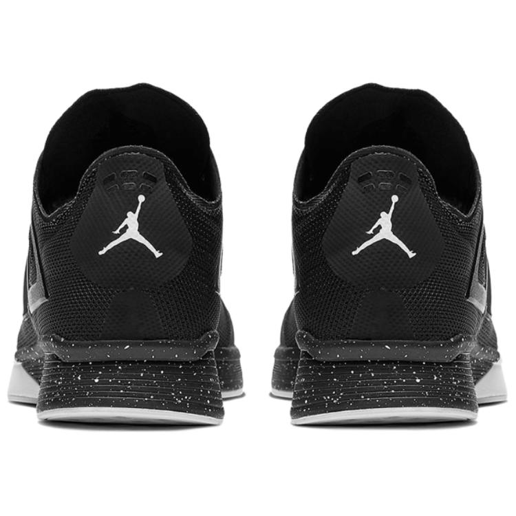 Lookbook Air Jordan 89 跑者 奥利奥配色 AQ3747-001