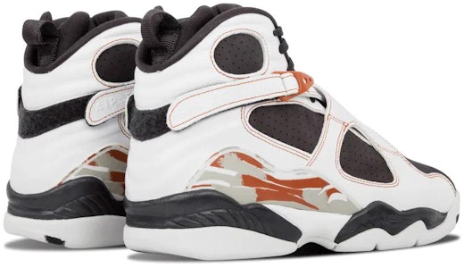 에어 조던 8 레트로 LS "블랙 토" 317258-104 Lookbook 에어 조던 8 레트로 LS "블랙 토" 317258-104