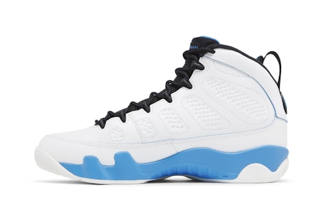Air Jordan 9 Retro 2024 'Powder Blue' Sneakers Biru Muda FQ8992-101 Lookbook Air Jordan 9 Retro 2024 'Powder Blue' Sneakers Biru Muda FQ8992-101