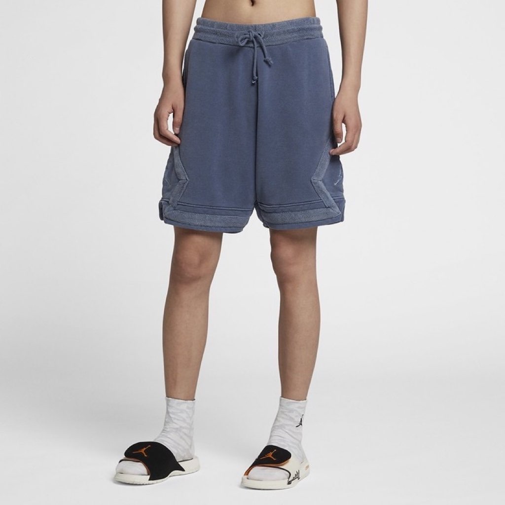 Lookbook 耐克Air Jordan蓝色条纹Logo透气抽绳短裤 939961-451