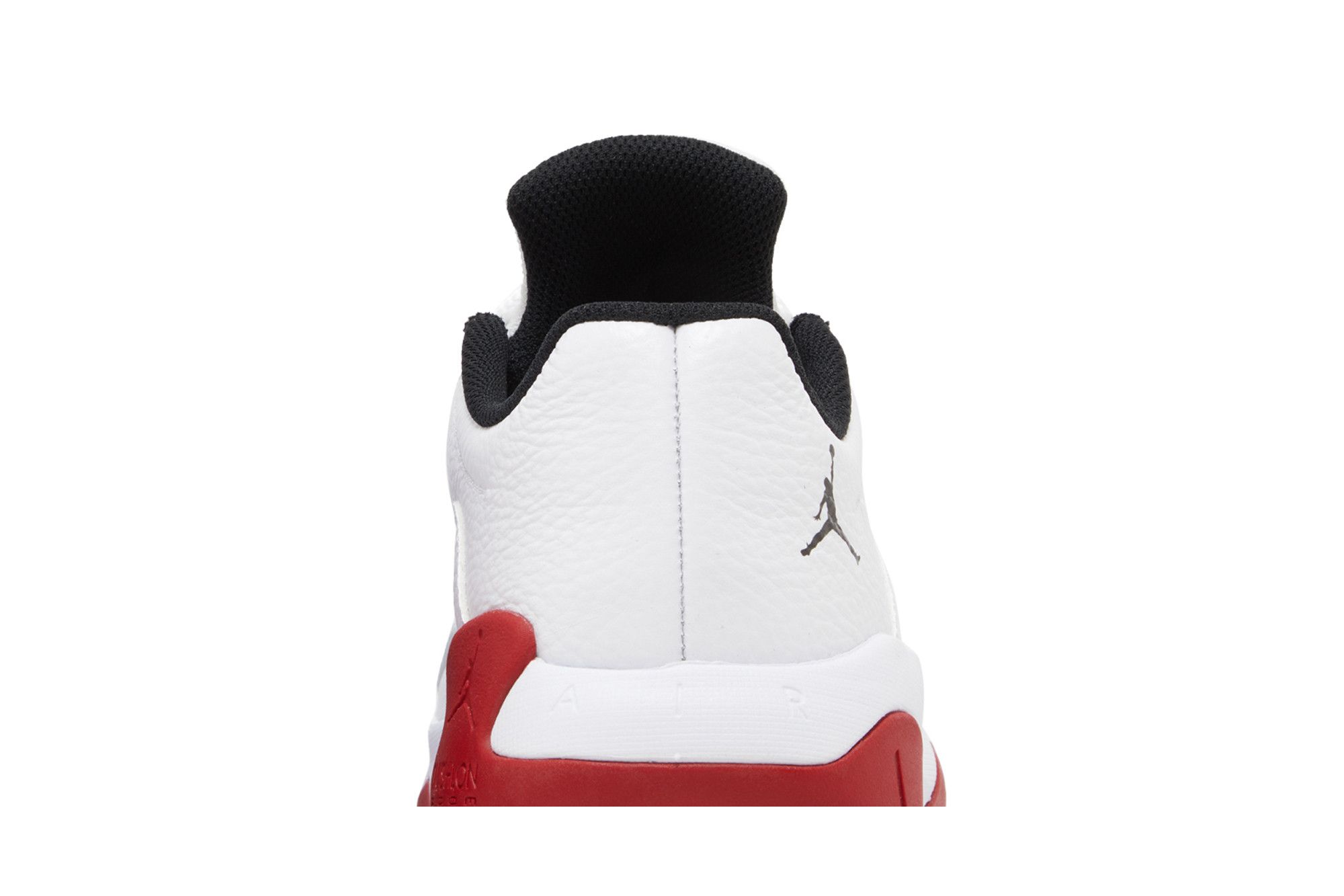 Sizing Air Jordan 11 CMFT Low ''Blanc Varsity Rouge''. CW0784-161
