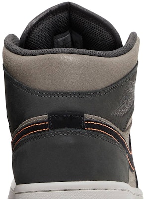 Air Jordan Air 1 Mid SE 'Night Stadium' FQ8338-017 Sizing Air Jordan Air 1 Mid SE 'Night Stadium' FQ8338-017