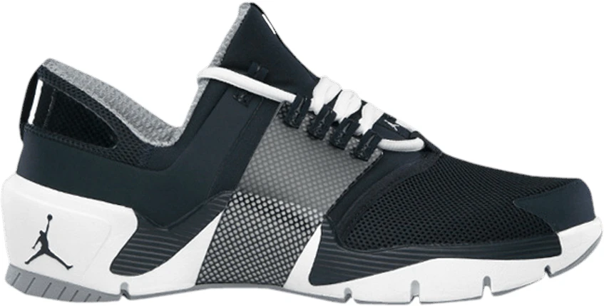 air-jordan-alpha-trunner-obsidian