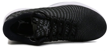 Jordan B. FLY 低筒 實戰籃球鞋 男款 黑色 Lookbook Jordan B. FLY 低筒 實戰籃球鞋 男款 黑色