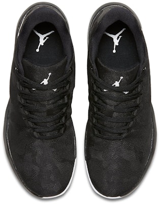 Air Jordan B.Fly 'Hitam Putih' 881444-012 Shop Air Jordan B.Fly 'Hitam Putih' 881444-012