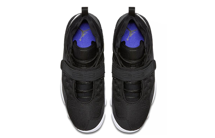 Shop エアジョーダン 黒猫 スペースジャム AR0772-001