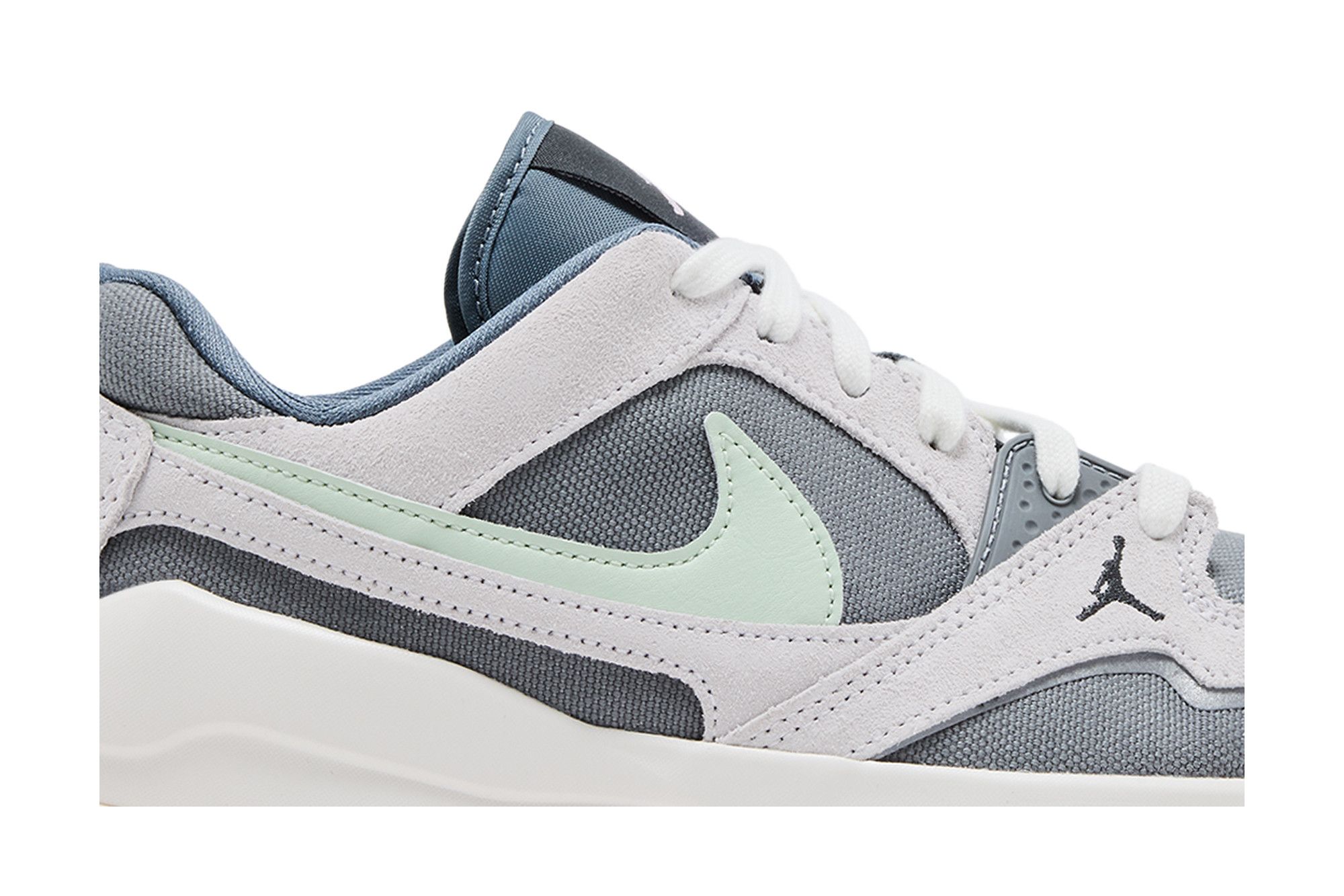 Order Air Jordan CMFT Era Gris Frío Iris Jade Aura HJ6777-003
