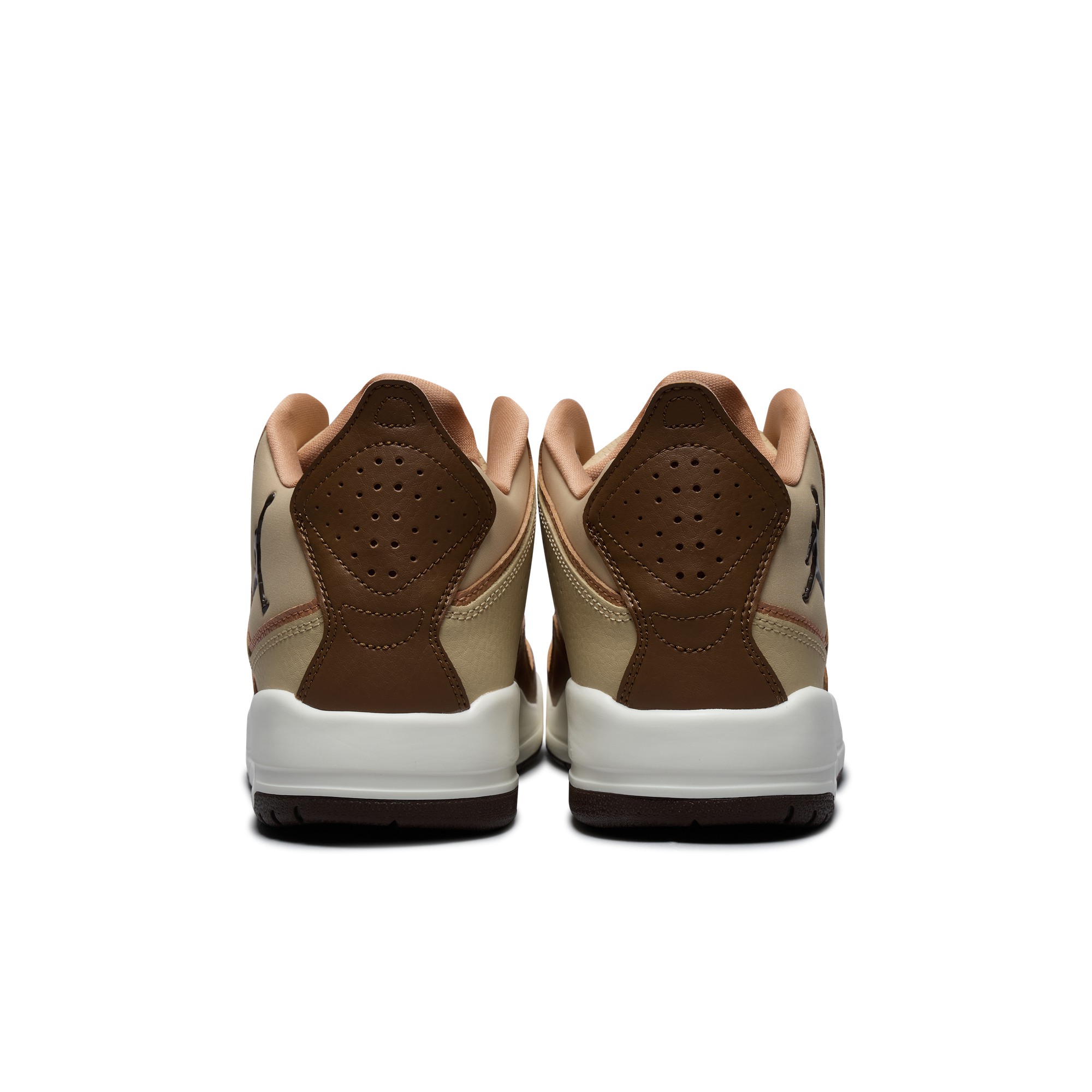 Shop Air Jordan Courtside 23 '芝麻巴洛克棕' HV1812-221