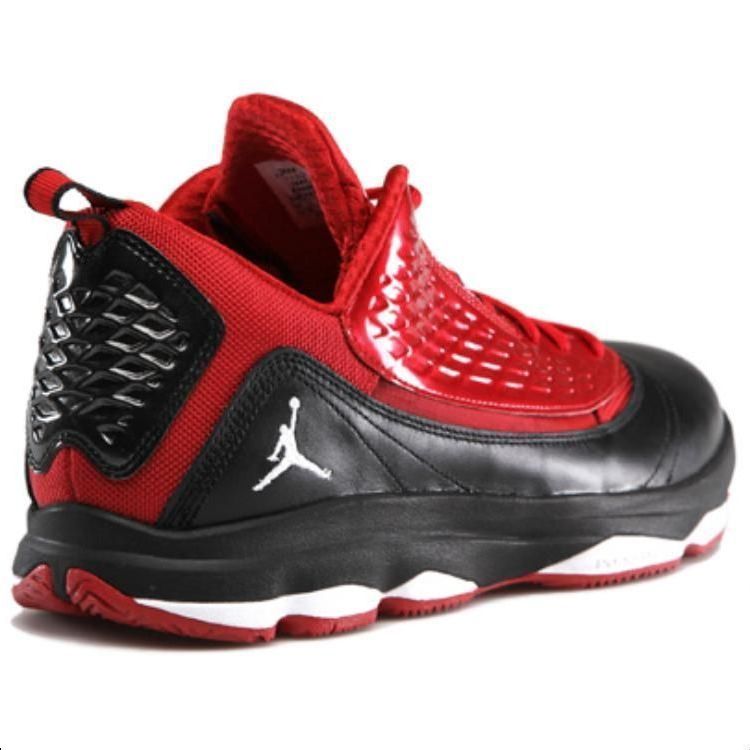 Lookbook エアジョーダン CP3.VI AE "ジムレッド" 580580-601