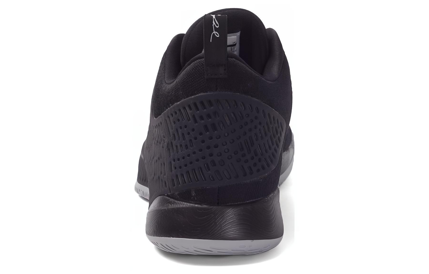 Shop 喬丹 CP3 10 減震耐磨 低筒 籃球鞋 男款 黑色