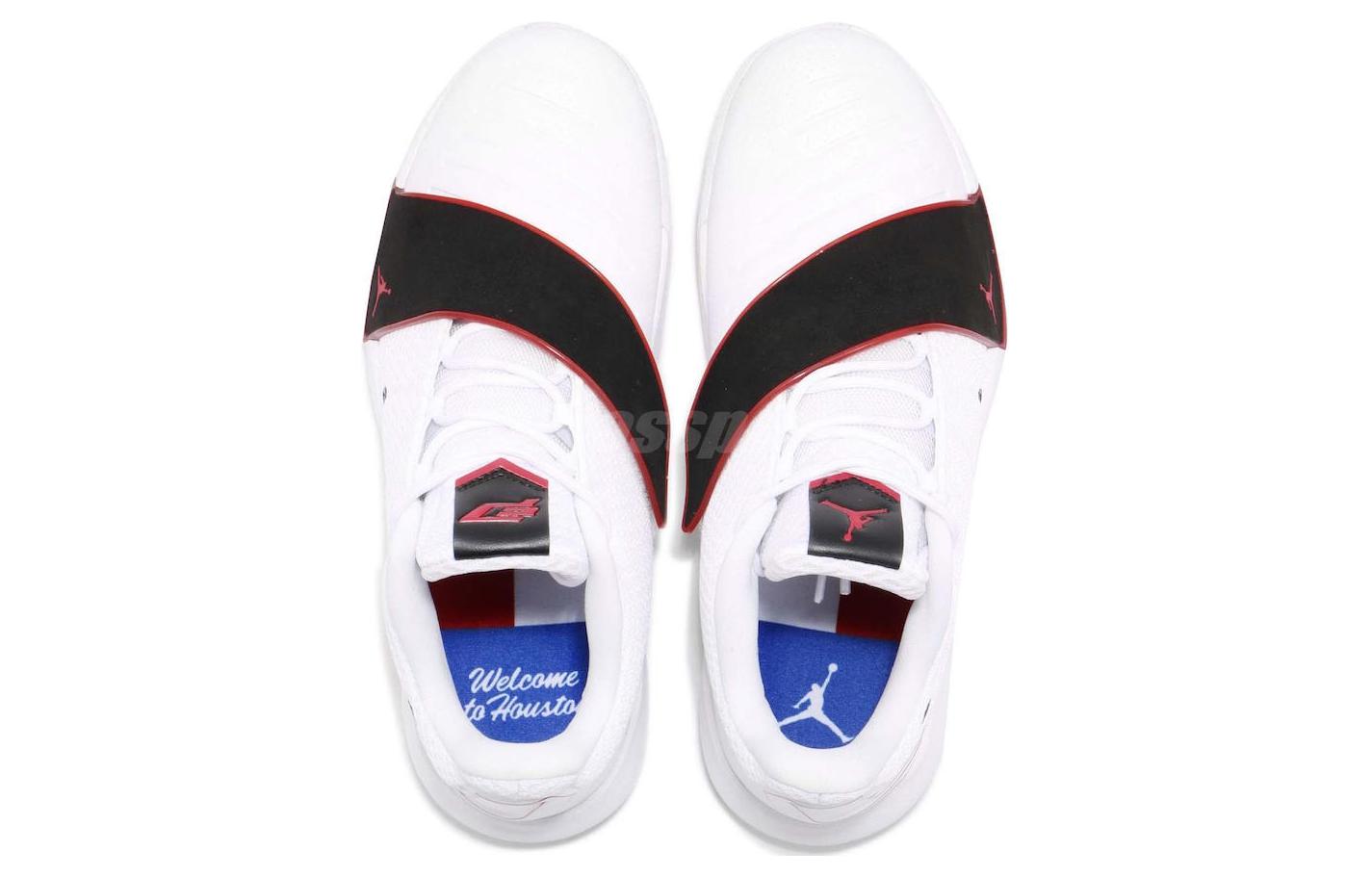 Shop Air Jordan CP3.XI '休斯顿' 运动鞋 AA1272-101