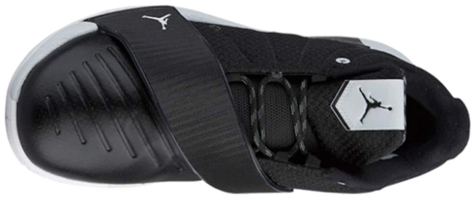 Air Jordan CP3 11 TB Hitam/ 'Putih' BQ2673-001 Lookbook Air Jordan CP3 11 TB Hitam/ 'Putih' BQ2673-001