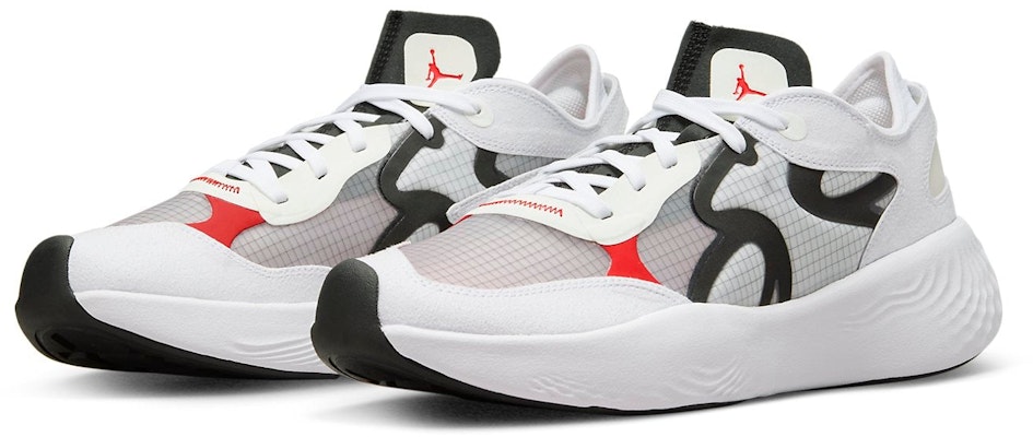 Air Jordan Delta 3 Low 'Blanco Chile Rojo' DN2647-160 Lookbook Air Jordan Delta 3 Low 'Blanco Chile Rojo' DN2647-160