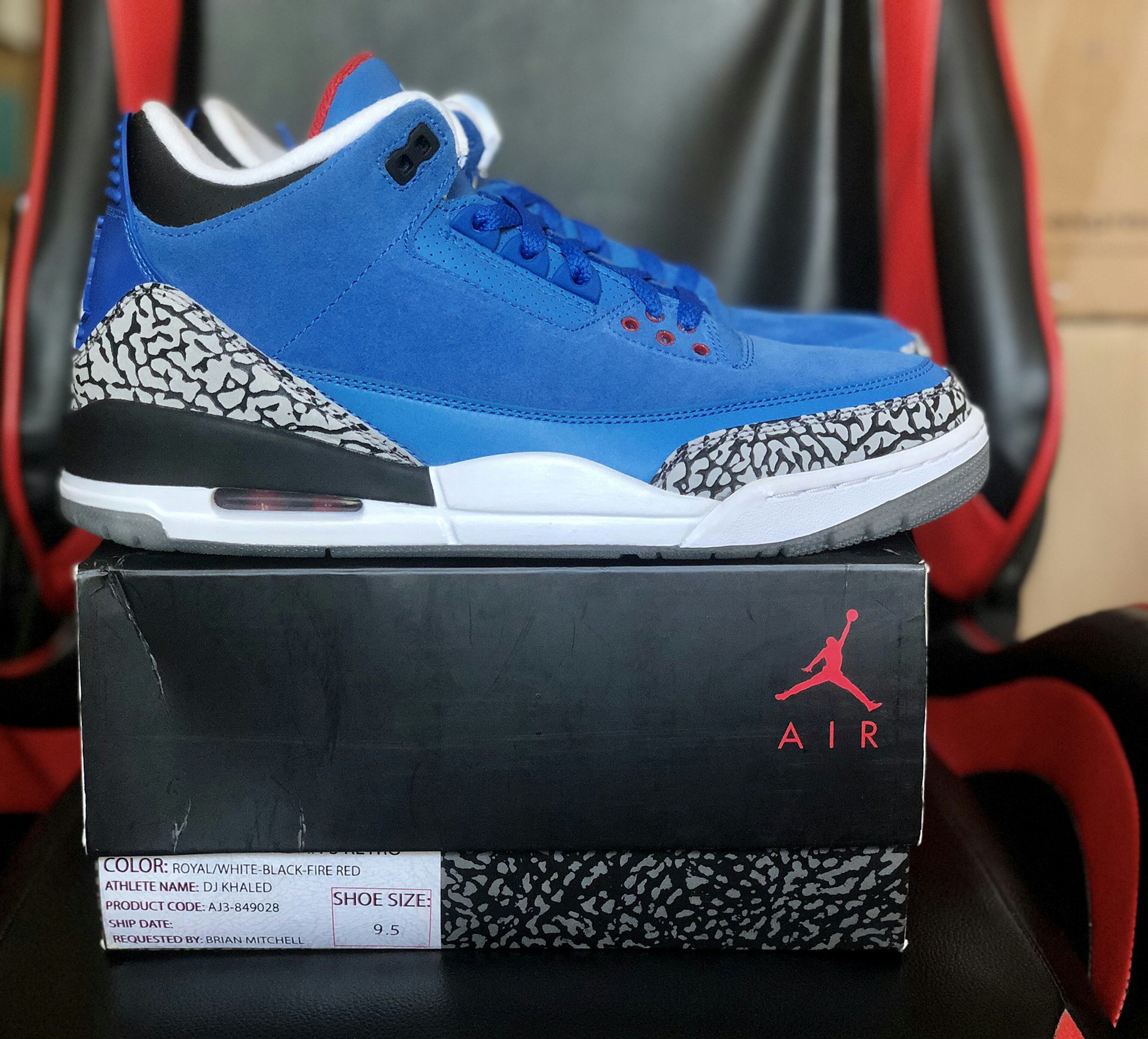 air-jordan-dj-khaled-x-3-retro-blue-suede-friends-and-family-aj-3849-022