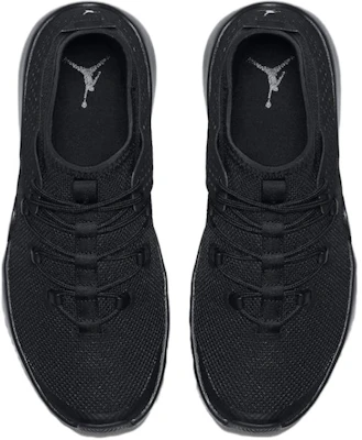 Air Jordan Express ''Dreifach Schwarz'' 897988-011 Lookbook Air Jordan Express ''Dreifach Schwarz'' 897988-011