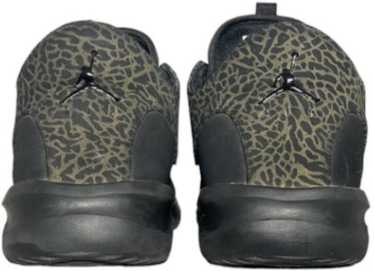 Air Jordan First Class 'Hitam Emas' AJ7312-021 Shop Air Jordan First Class 'Hitam Emas' AJ7312-021