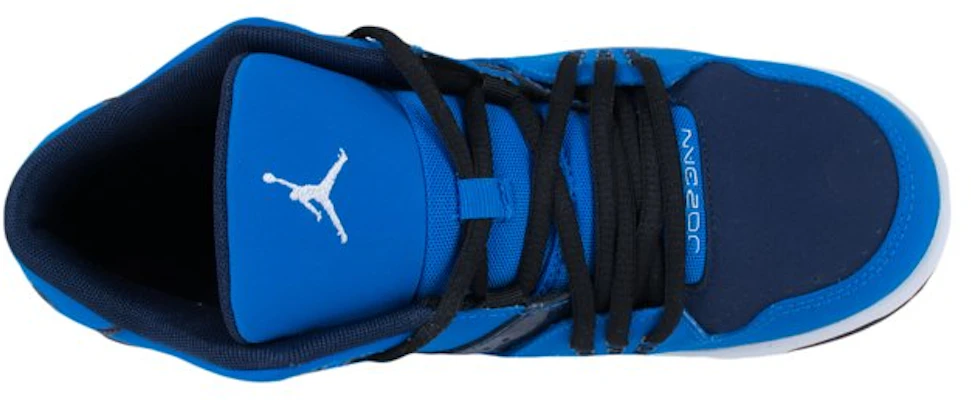 Air Jordan Flight 23 ''Soar'' Sneaker 317820-401 Lookbook Air Jordan Flight 23 ''Soar'' Sneaker 317820-401