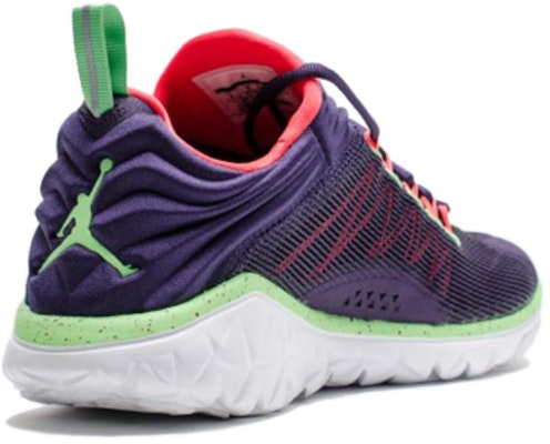 Air Jordan Flight Flex 训练鞋 墨绿/轻毒绿 '红外23' 白色 654268-532 Lookbook Air Jordan Flight Flex 训练鞋 墨绿/轻毒绿 '红外23' 白色 654268-532