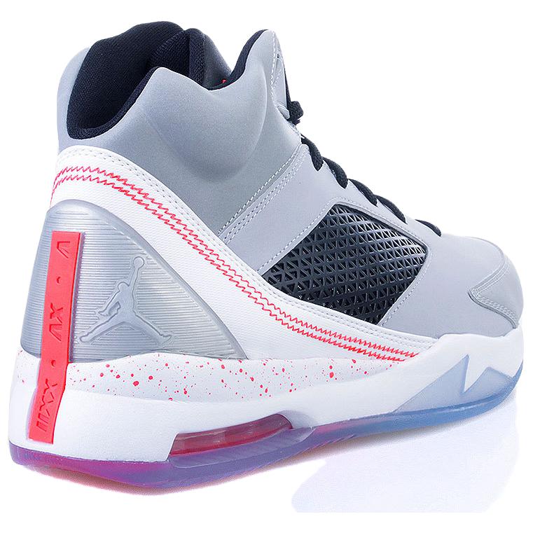 Lookbook Air Jordan Flight Remix 狼灰/红外23‘黑’ 679680-060