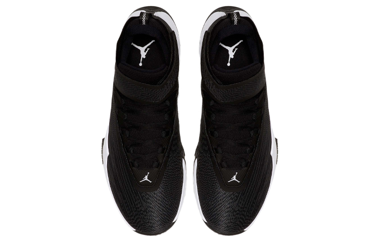 Lookbook 喬丹 Fly Unlimited 高筒 復古籃球鞋 男款 黑白