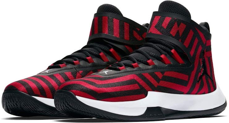 エア ジョーダン ミッド "黒赤" (Ea Jōdan Middo "Kuro Aka") AA1282-602 Lookbook エア ジョーダン ミッド "黒赤" (Ea Jōdan Middo "Kuro Aka") AA1282-602