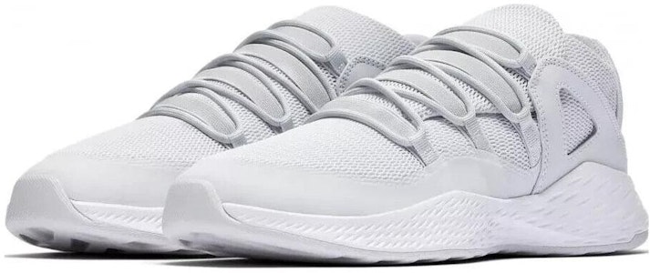 Air Jordan Formula 23 Low '纯铂金' 919724-015 Lookbook Air Jordan Formula 23 Low '纯铂金' 919724-015