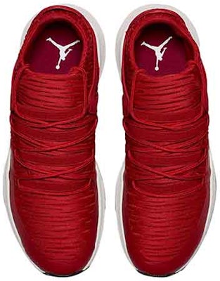 에어 조던 포뮬라 23 로우 '레드' 919724-606 Shop 에어 조던 포뮬라 23 로우 '레드' 919724-606