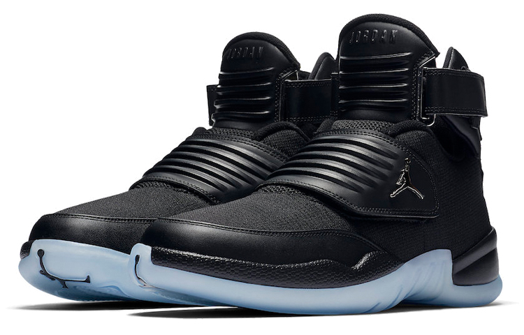 Lookbook Air Jordan Generasi 23 Hitam/Hitam ‘Chrome AA1294-010