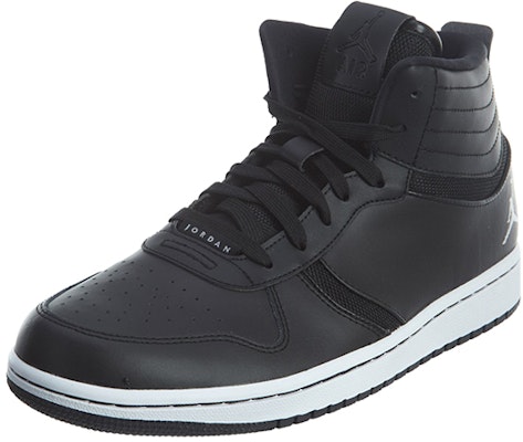 Air Jordan Heritage 'Hitam' 886312-010 Lookbook Air Jordan Heritage 'Hitam' 886312-010
