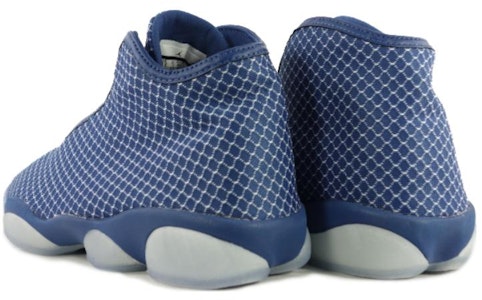 Air Jordan Horizon Sneakers 823581-400 Lookbook Air Jordan Horizon Sneakers 823581-400