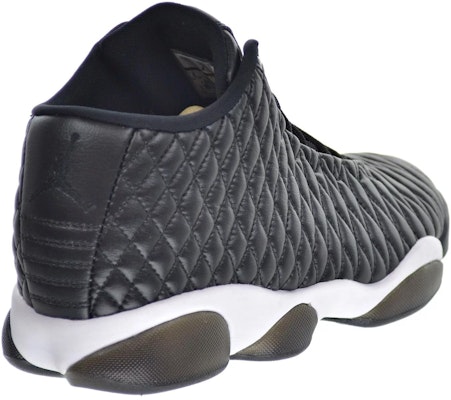 Air Jordan Horizon Low Premium Hitam/Merah Gym/Putih 850678-002 Lookbook Air Jordan Horizon Low Premium Hitam/Merah Gym/Putih 850678-002
