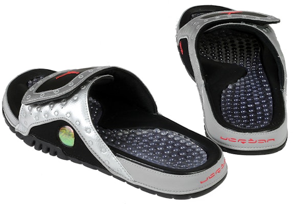 Air Jordan Hydro 13 Retro Slide 'Metallic Silver' 684915-021 Lookbook Air Jordan Hydro 13 Retro Slide 'Metallic Silver' 684915-021