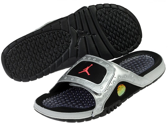 Air Jordan Hydro 13 复刻拖鞋 '金属银' 684915-021 Shop Air Jordan Hydro 13 复刻拖鞋 '金属银' 684915-021