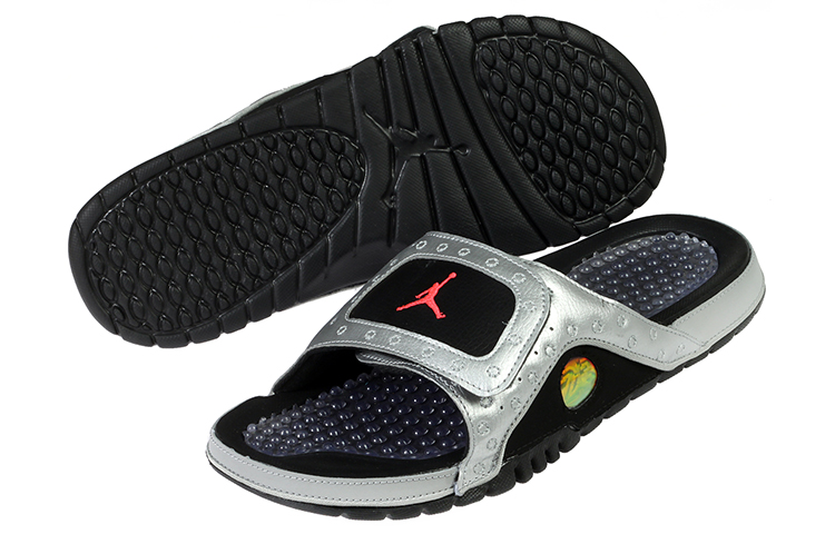 Shop Air Jordan Hydro 13 Retro Slide 'Perak Metalik' 684915-021