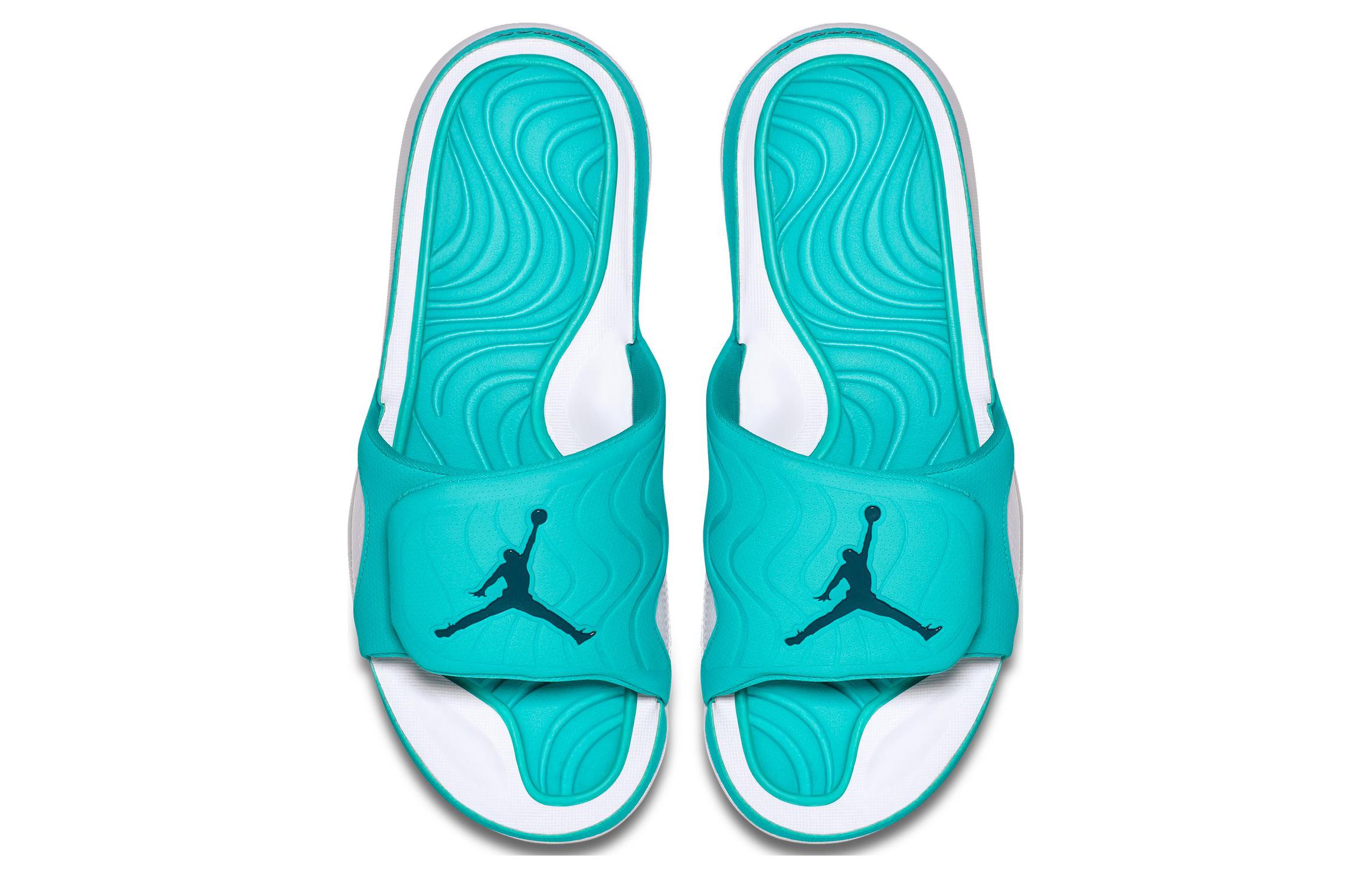 Lookbook Air Jordan Hydro 4 'Retro' Sandal 705163-405