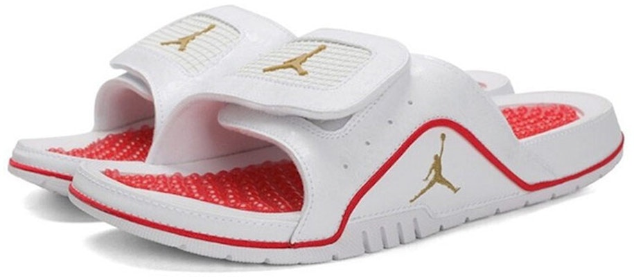 Air Jordan Hydro 4 Retro 'Merah Universiti Emas Metalik' 532225-117 Lookbook Air Jordan Hydro 4 Retro 'Merah Universiti Emas Metalik' 532225-117