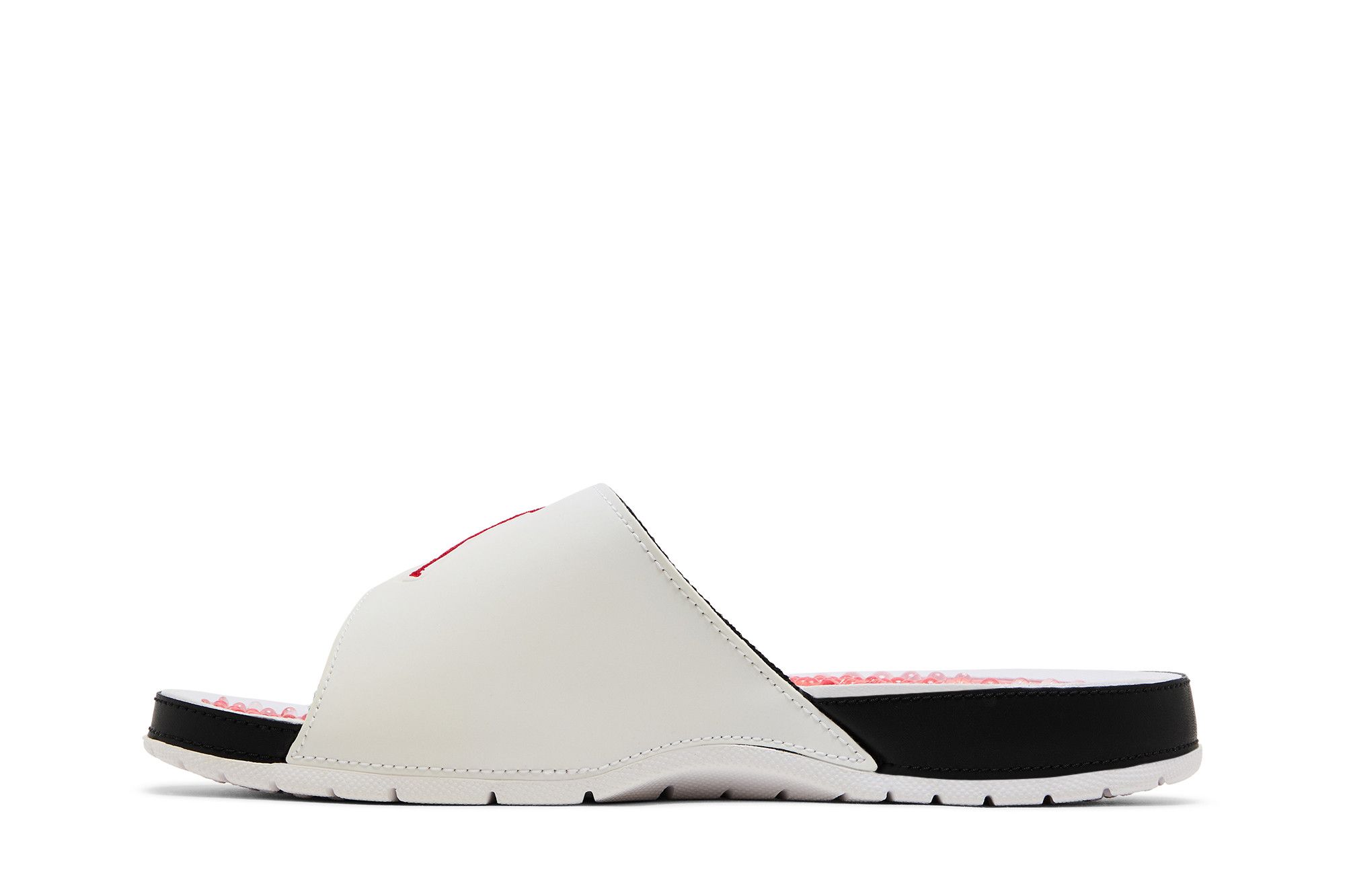 Shop Air Jordan Hydro 5 復刻版涼拖鞋 '白色火焰紅' 555501-101