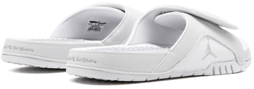 Air Jordan Hydro IV Retro 簡潔拖鞋 純白 Lookbook Air Jordan Hydro IV Retro 簡潔拖鞋 純白