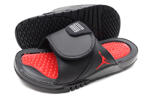 Lookbook Air Jordan Hydro Xi 复刻 黑/大学红 拖鞋 AA1336-001