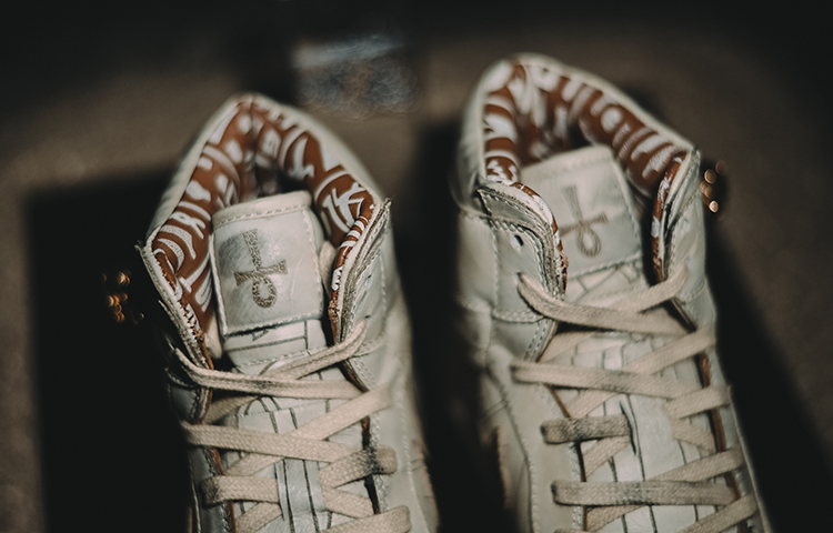Purchase Air Jordan IPai Custom Oro ''Promozione e Ricchezza - Osiris 24K Oro High-Top Retro'' YPDZX101
