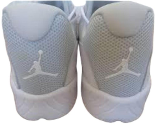 Air Jordan J23 Low 'Putih' 905288-100 Lookbook Air Jordan J23 Low 'Putih' 905288-100